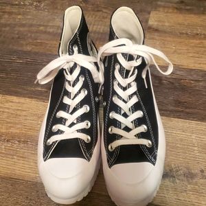 Converse black lugged 2.0